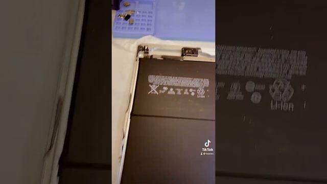 Remplacement vitre iPad Air 2 A1566 смотреть онлайн