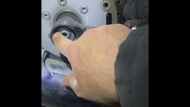 How to remove rear tire 2005 Suzuki Boulevard C90 смотреть онлайн
