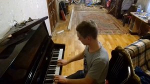 Как быстро научится играть на пианино