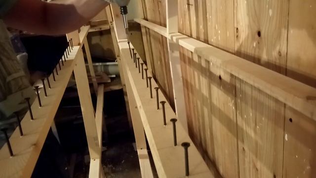 Ремонт в мастерской, стеллаж для гипсового Камня. смотреть онлайн