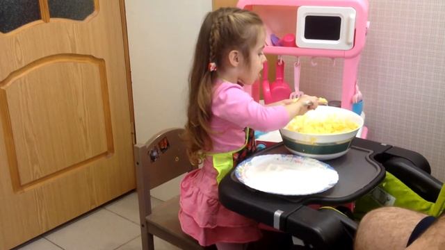 Как приготовить сырники? Мастер класс от Маруси смотреть онлайн