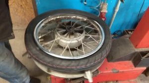 Заменил резину на яве !!!