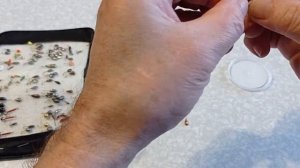 Три способа насадки гаммаруса (мормыша) на мормышку