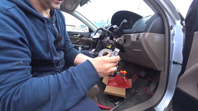 Не работает сигнал и загорелась лампа подушки безопасности Toyota. Шлейф 1800 рублей и его замена. смотреть онлайн