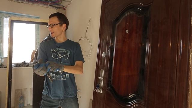 Вскрыли 2 двери при помощи гвоздя. смотреть онлайн