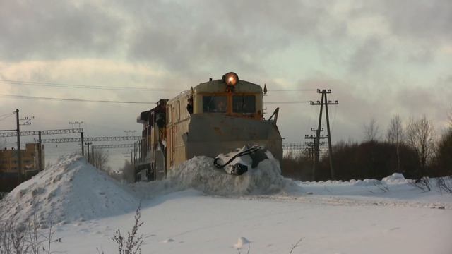 Снегоочиститель СДПМ-1309 oтправляeть от ст. Юлемисте / SDPM-1309+C36-7i-1513 departing Ülemiste смотреть онлайн