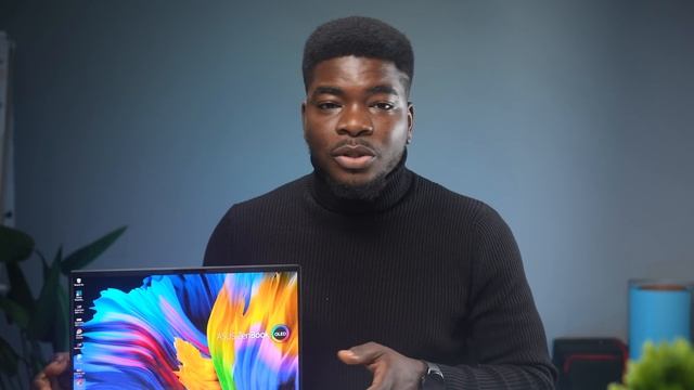 ASUS Zenbook 13 - This Laptop is small but MIGHTY! смотреть онлайн