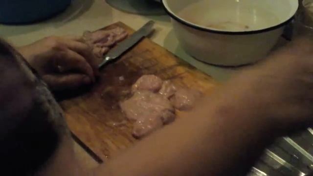 Хозяйке на заметку. Подготовка кишок для домашних колбас. смотреть онлайн