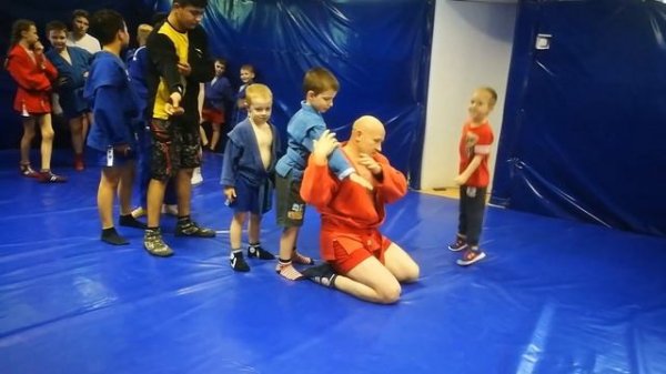 Продуктивная тренировка с элементами боевого самбо. Самбо дети