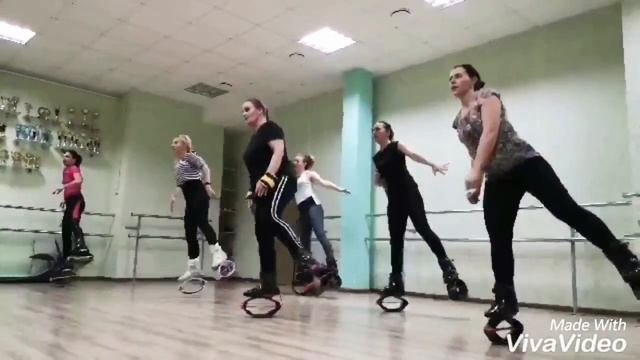 Kangoo Jumps смотреть онлайн