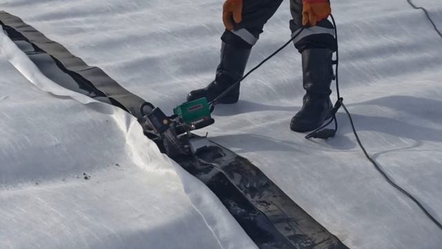 Сварка геомембраны 2мм , термоскрепленная с геотекстилем