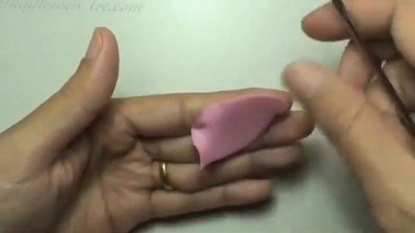 Способы обработки краев лепестков 1 способ