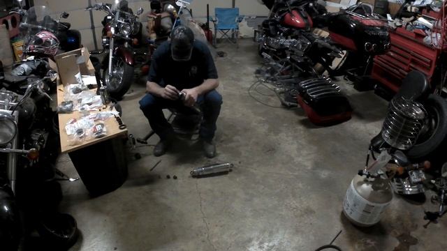 Final Drive Destruction Part 4: How To Install New Shock Bushings On A Honda Valkyrie смотреть онлайн