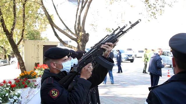 Бюст легендарного снайпера Василия Зайцева установили во Владивостоке смотреть онлайн