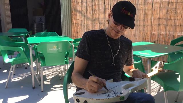 Vai Signing and Drawing my Ibanez Jem EVO смотреть онлайн