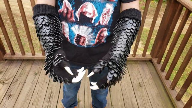 Large Clawed Blacked Out Half Wrap Gauntlets - JayeCreations смотреть онлайн