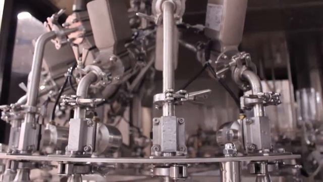 Автомат розлива молочных продуктов в ПЭТ бутылки производительностью до 6000 бутылок в час смотреть онлайн