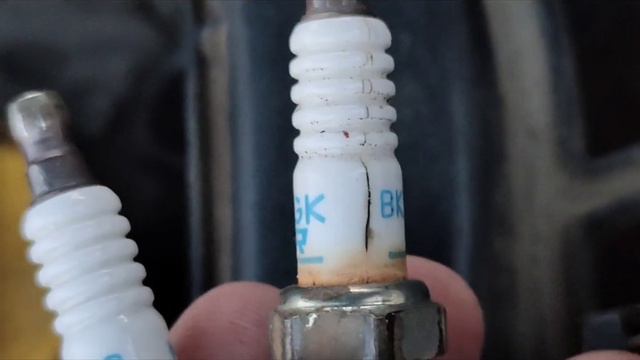 Свечи NGK треснул изолятор смотреть онлайн