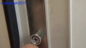 Защёлка на балконную дверь.