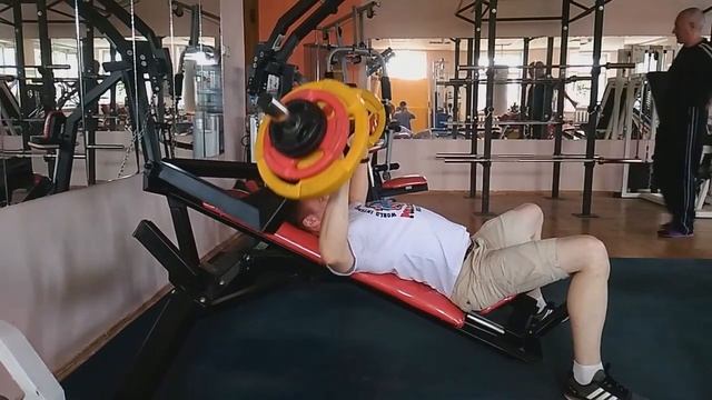 Жим верх груди со сведением, средний старт смотреть онлайн