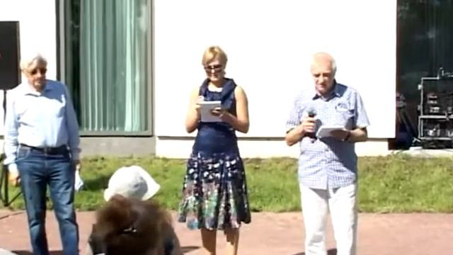 Фестиваль поэзии Поэзия Улиц Петергофа Экспромт 06.07.2014 смотреть онлайн