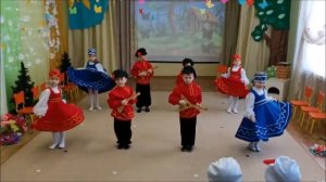 "Танец с балалайками" средняя группа