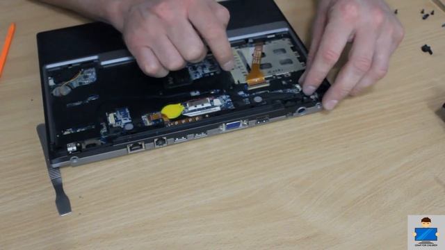 Разбор ноутбука Dell latitude D430, который также уйдет на подарок детям из малообеспеченных семей смотреть онлайн