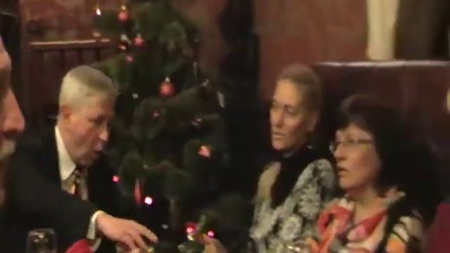 Тема первой встречи в 2019-м легко поётся и танцуется : "Любите девушки, простых романтиков!!!.." смотреть онлайн