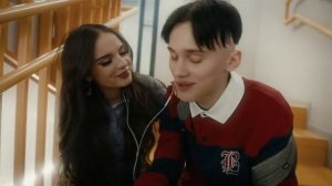 Даня Милохин/Выдыхаю боль