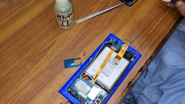 Замена экрана Restoring Samsung Galaxy A7 Cracked Phone Restoration - Display Replacement смотреть онлайн