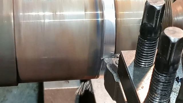 Repair DAMAGED Cardboard Compacting Auger Drive Shaft | Machining & Welding