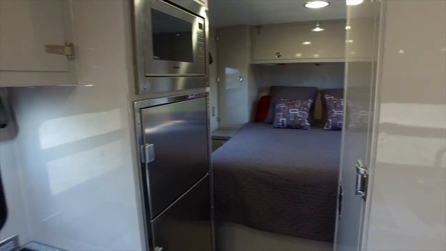 2015 Dodge Ram 5500 4x4 Expedition Off-Road RV (Intercontinental Cruiser) смотреть онлайн