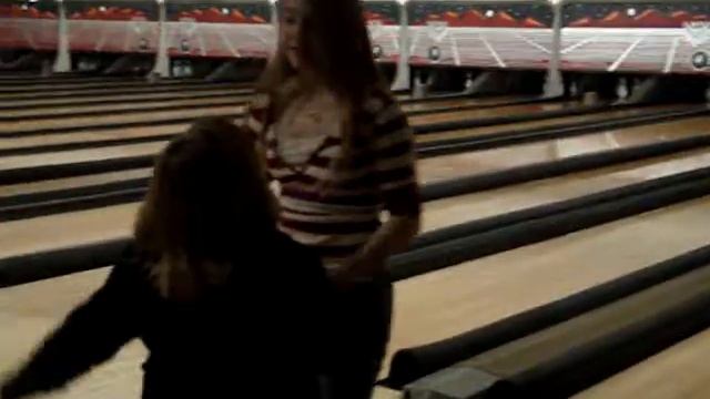 Ambers 13th birthday bowling party#2 смотреть онлайн
