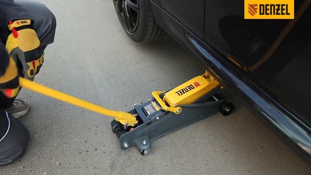 Гидравлический подкатной домкрат с фиксатором от DENZEL смотреть онлайн
