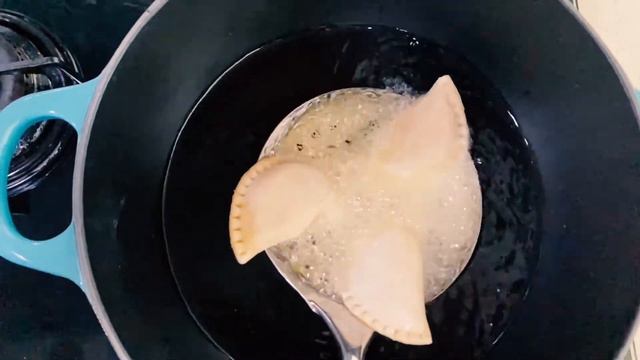 Tomatilla Karipap Bolognese Teaser смотреть онлайн