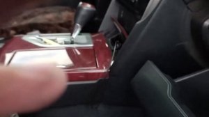 Не открывается бардачок камри 50