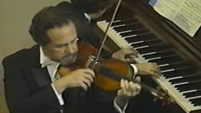 Aaron Rosand - Mozart Rondo in C Major смотреть онлайн