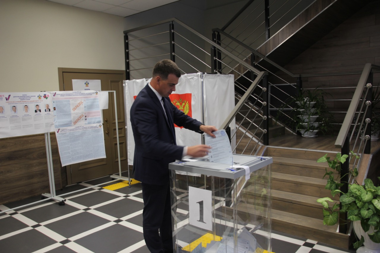 Глава муниципалитета принял участие в выборах смотреть онлайн