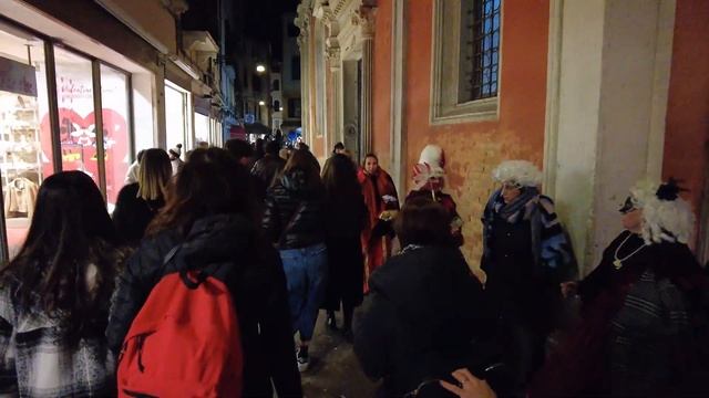 Venice Italy, Venice Carnival 2023, Night time Walking Tour смотреть онлайн