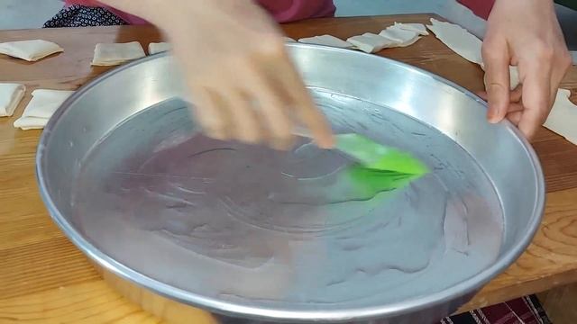KAYSERİ TEPSİ MANTISI TARİFİ NASIL YAPILIR ? MANTİ смотреть онлайн