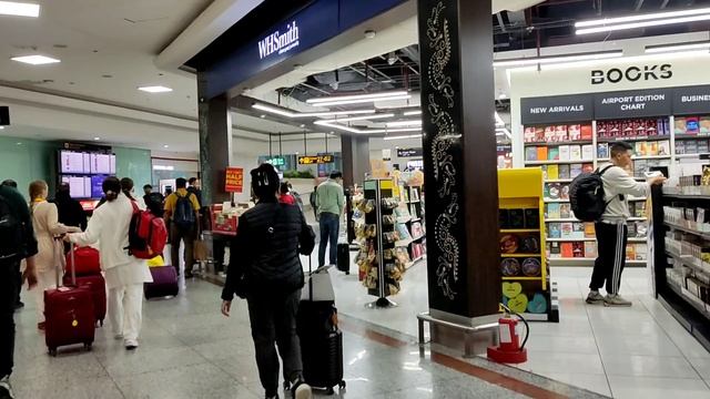 Аэропорт имени Идиры Ганди, трансфер смотреть онлайн