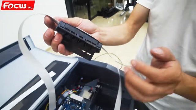 6 Focus Nebula 42F DTF printer Installation Tutorial 6 Install print head смотреть онлайн