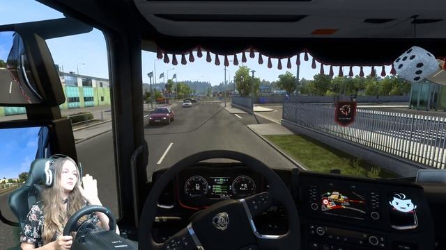 ТЮНИНГУЕМ ПРИЦЕП И МЕНЯЕМ КОЛЁСА НА ТЯГАЧЕ - Euro Truck Simulator 2 #9 смотреть онлайн