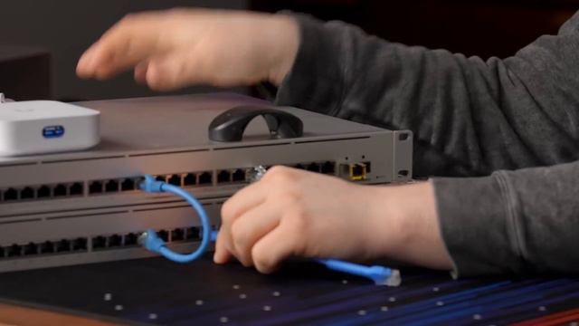 I promise this isn’t stupid - Ubiquiti Pro Max 24 PoE смотреть онлайн