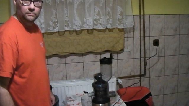 Wyciskarka wolnoobrotowa Hoffen SJ-0528. Własny, zdrowy sok. смотреть онлайн