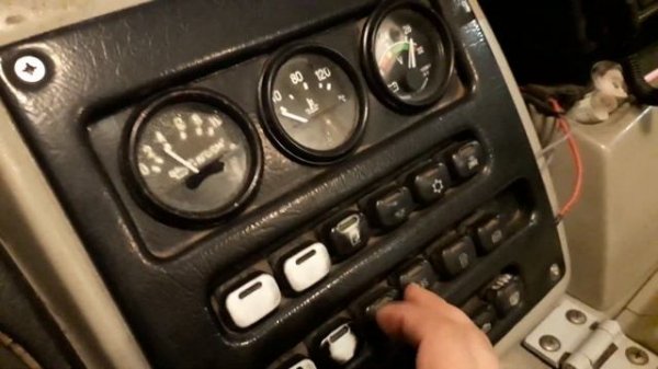 ПАЗ 320412-05 органы управления, рабочее место водителя.