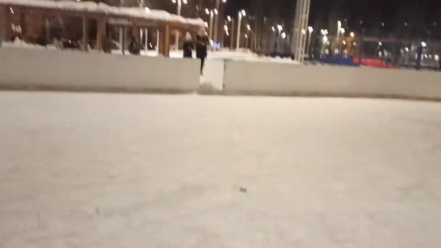 Хоккей во дворе. Сквер "Птицы". смотреть онлайн