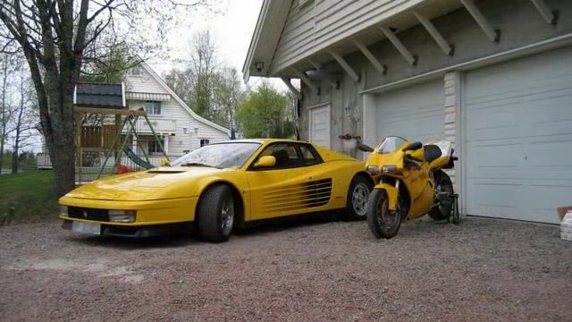 Ferrari Testarossa смотреть онлайн
