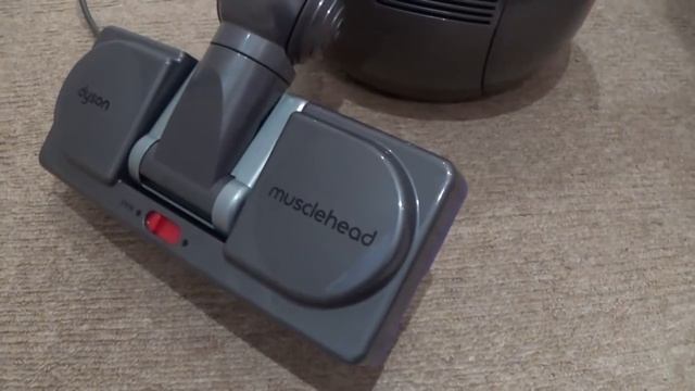 Dyson Cinetic Big Ball Musclehead Vacuum Review смотреть онлайн