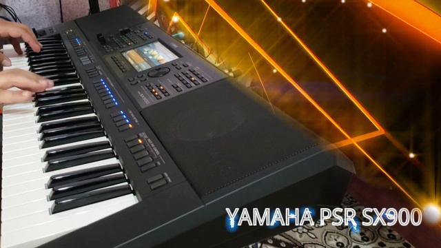 YAMAHA PSR SX900 - FACTORY SAX & BRASS смотреть онлайн